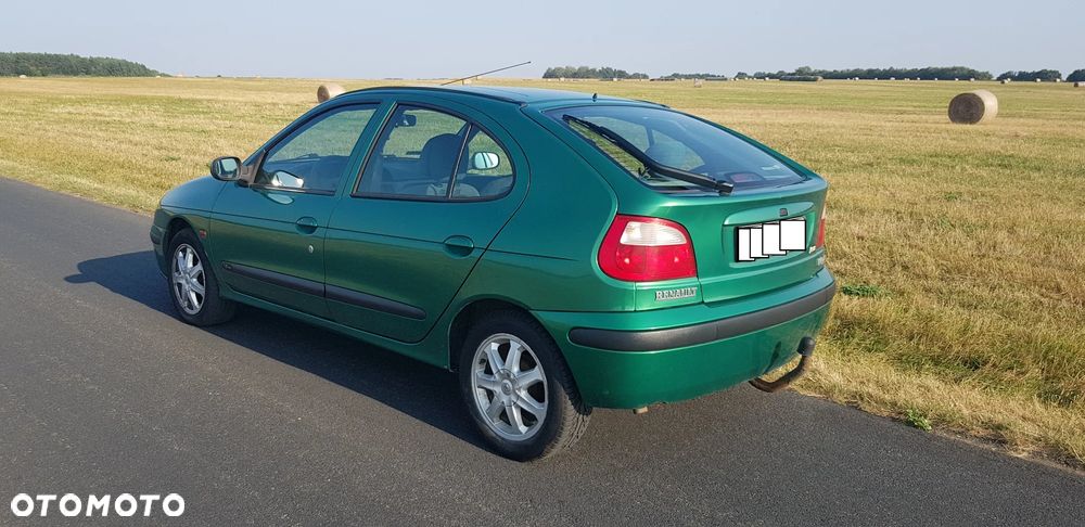 Renault Megane 1.6 - 8