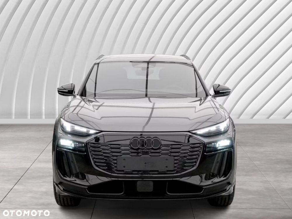 Audi Q6 e-tron - 4