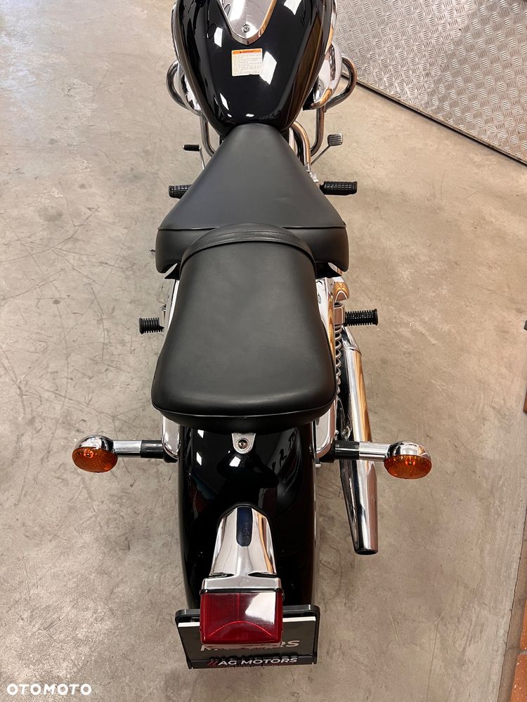 Suzuki Intruder - 16