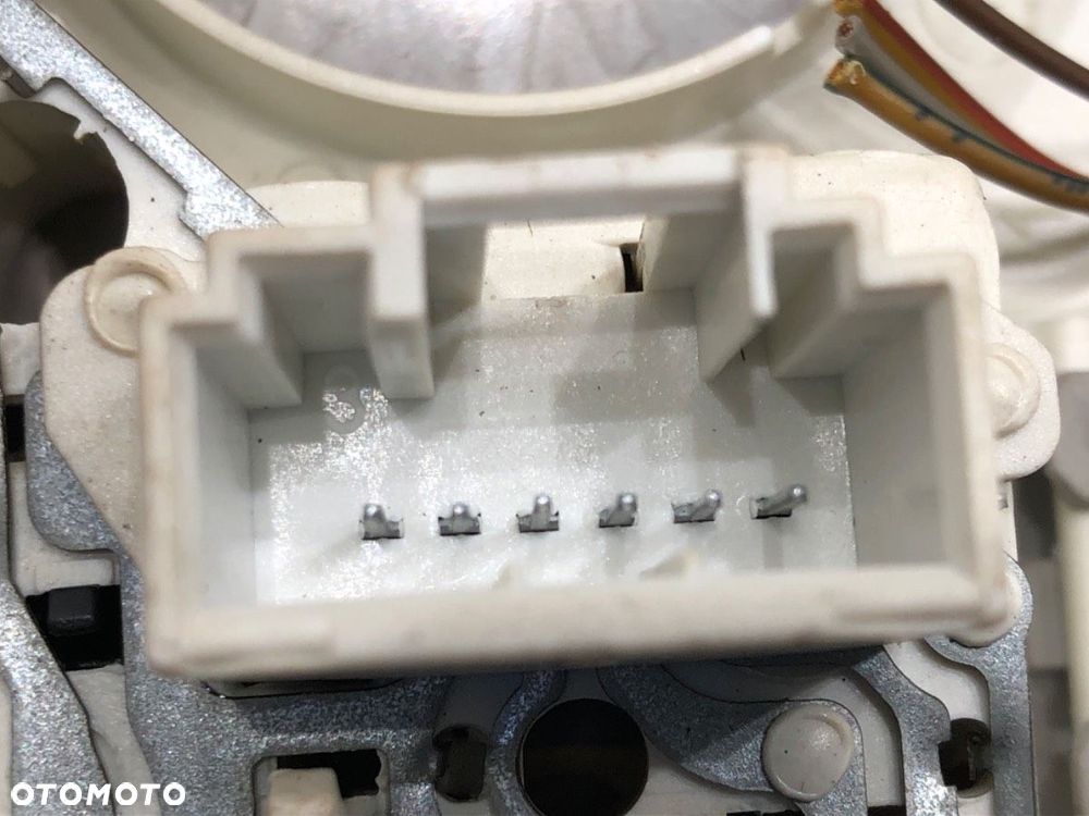 LAMPA SUFITOWA - 101.00 PLN - VW TIGUAN (5N_) 2007 - 2018 2.0 TDI 4motion 103 kW [140 KM] olej - 4