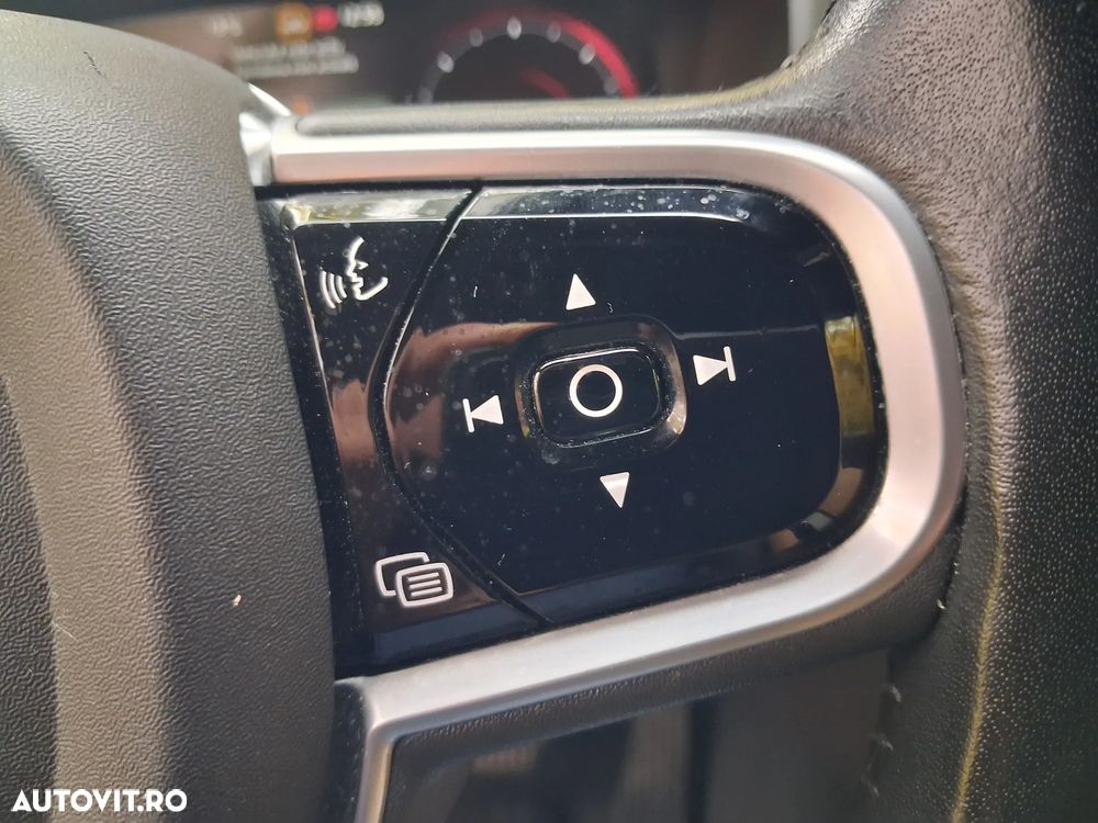VOLVO XC90 2018 — imagine 23