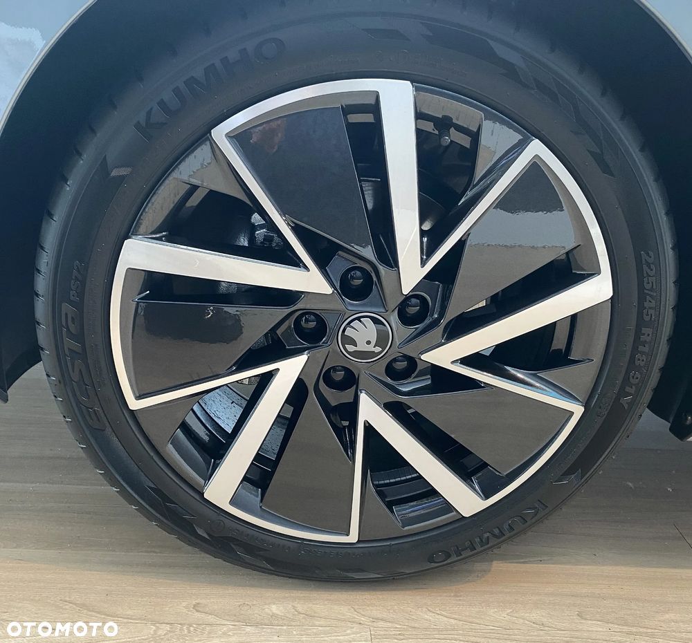 Skoda Octavia 1.5 TSI mHEV Sportline DSG - 6