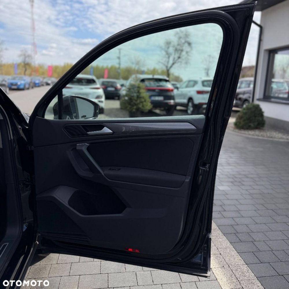 Volkswagen Tiguan - 33