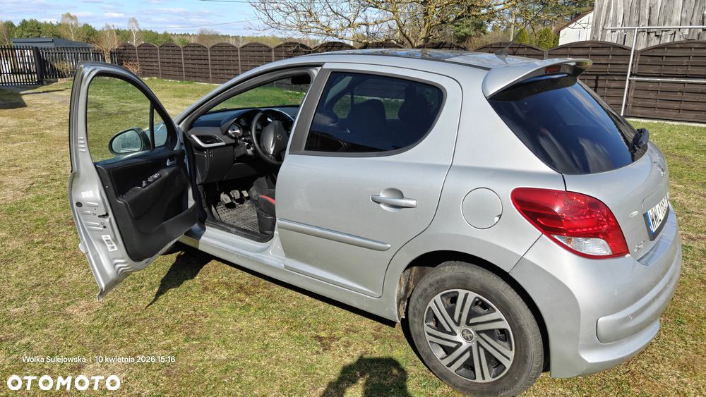 Peugeot 207 HDi FAP 90 (Blue Lion) Business-Line Niveau 1 - 6