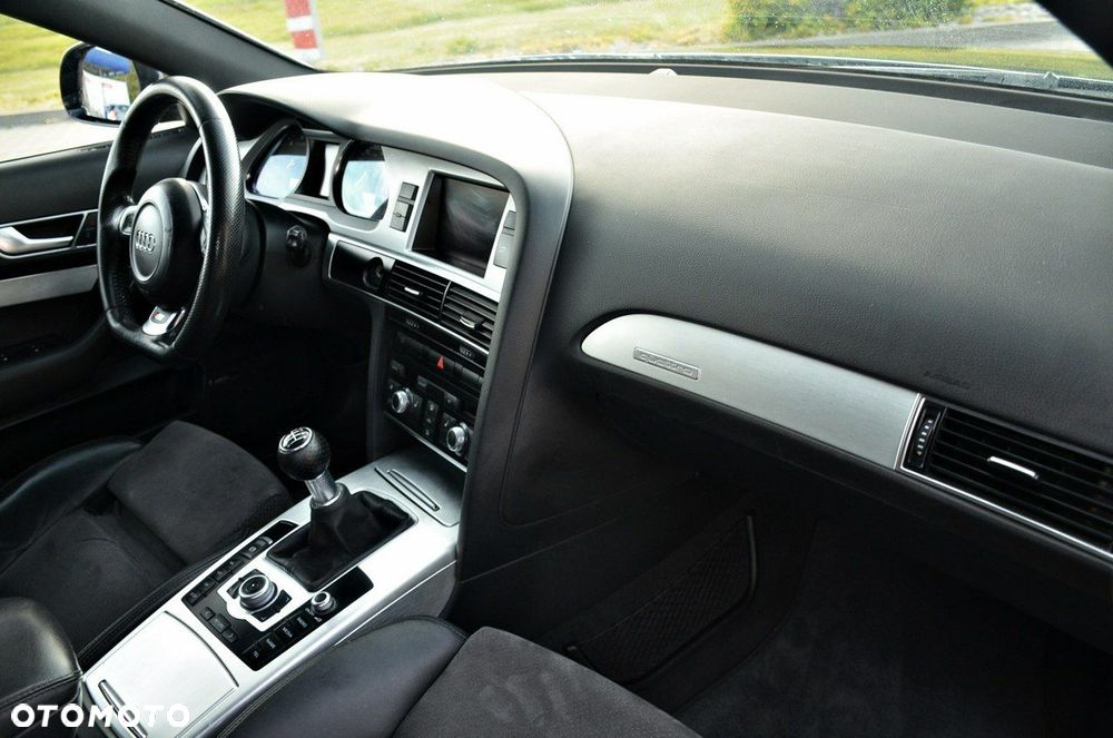 Audi A6 Avant - 16