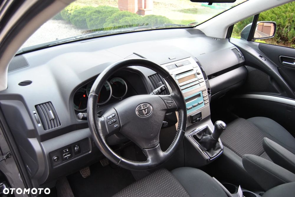 Toyota Corolla Verso 1.8 Sol + 7os - 38