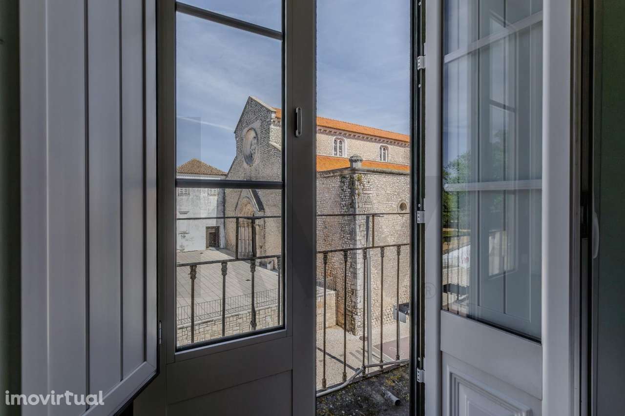 Prédio com património e paisagem em Santarém | Entre a presença do con - Grande imagem: 3/56