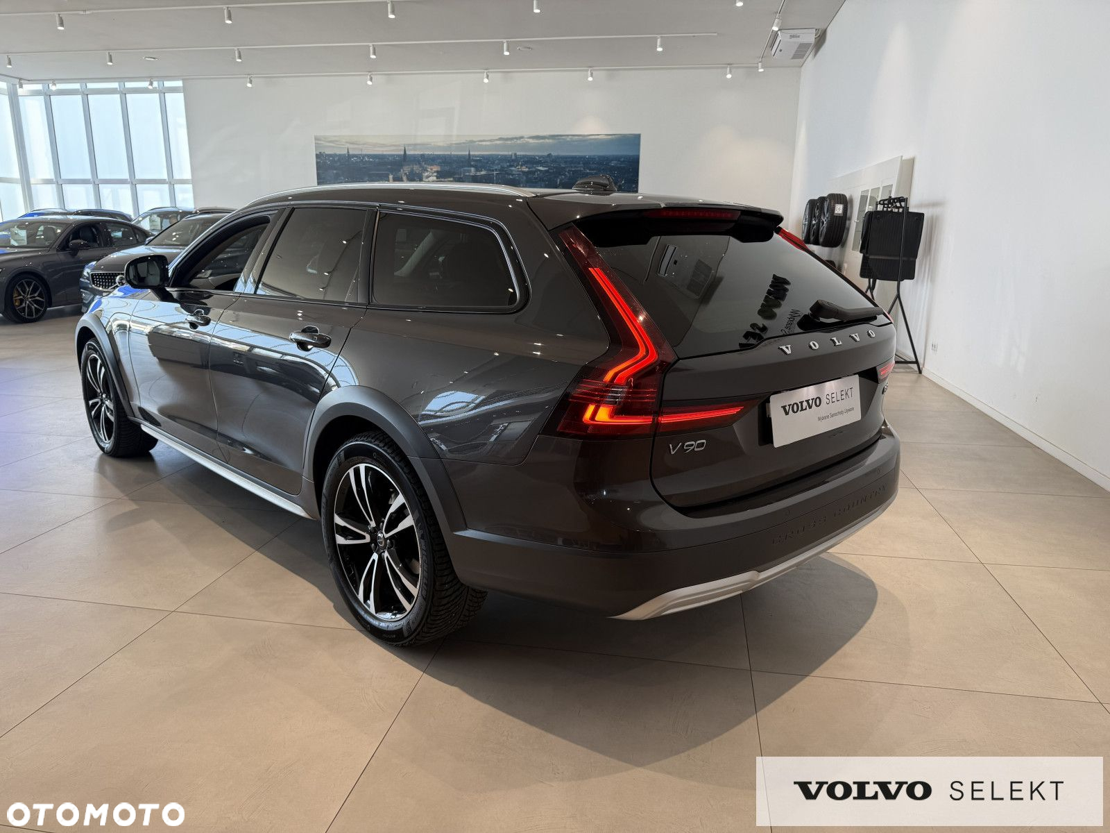 Volvo V90 Cross Country - 8