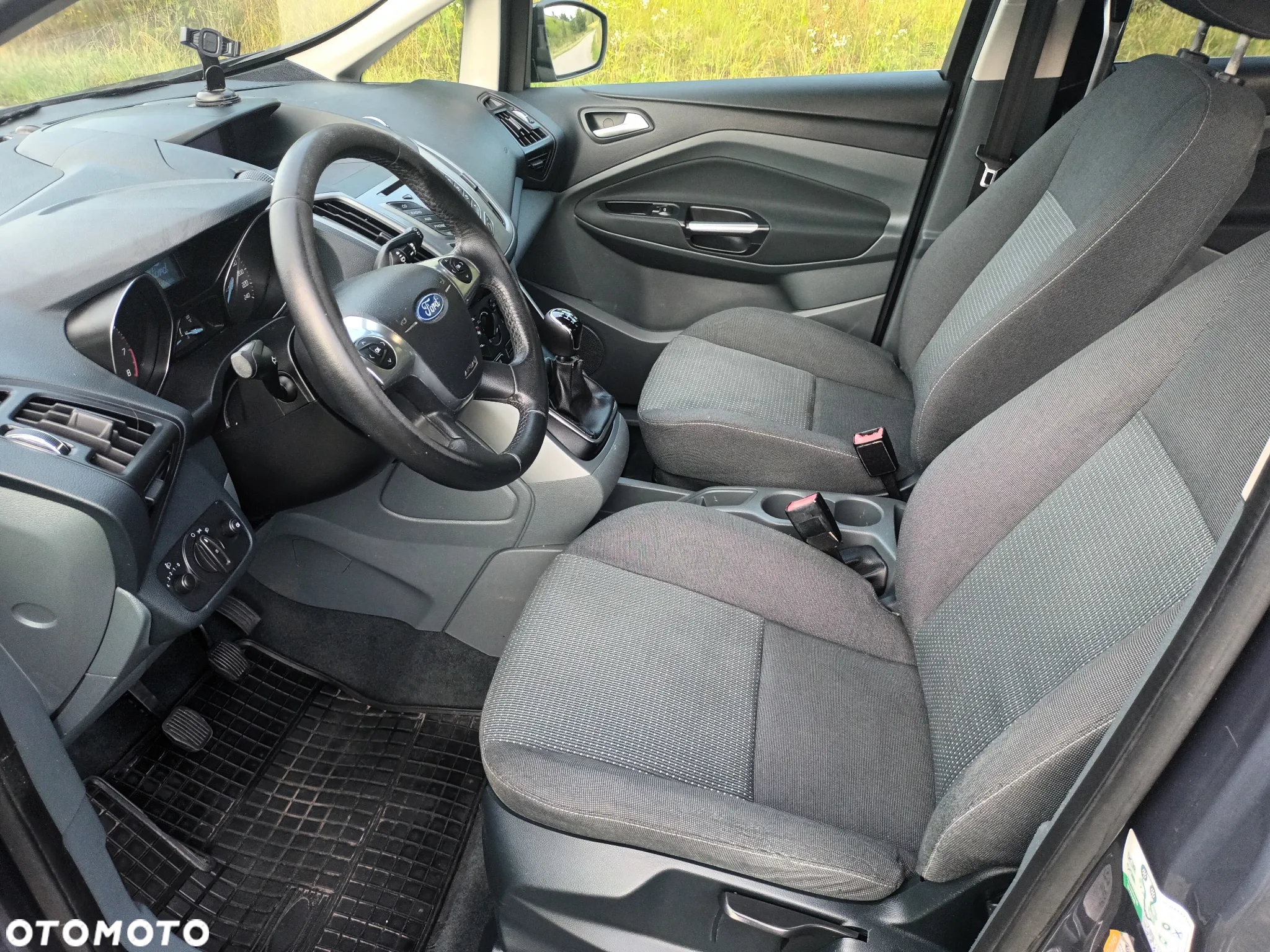 Ford Grand C-MAX - 23