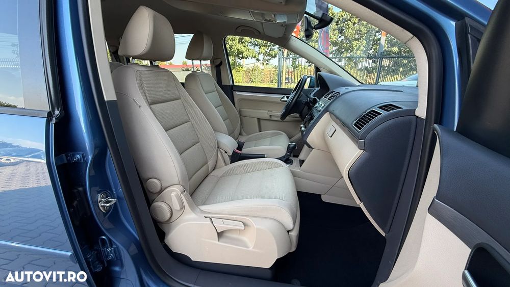 Volkswagen Touran 1.4 TSI DSG STYLE - 17