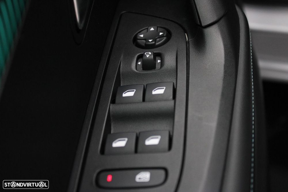 Peugeot e-2008 50 kWh Allure Pack - 29