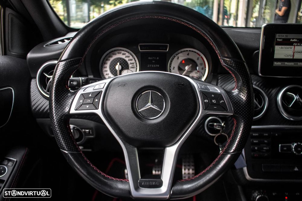Mercedes-Benz A 180 CDI AMG Line - 13