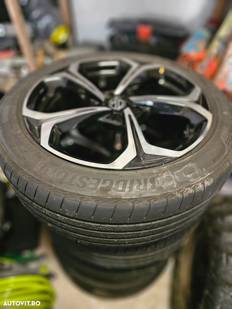 MG MG4 EV 64 kWh XPower - 40