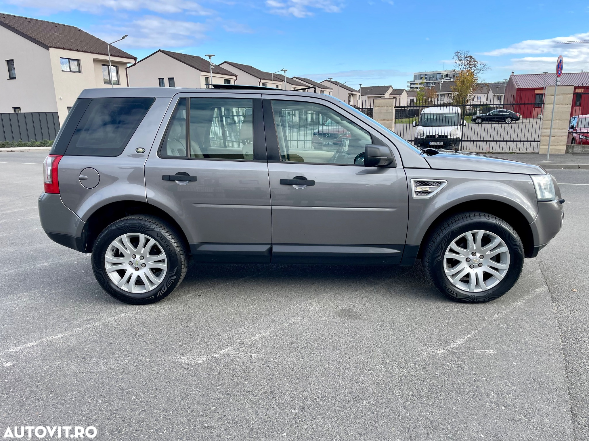 Land Rover Freelander - 31