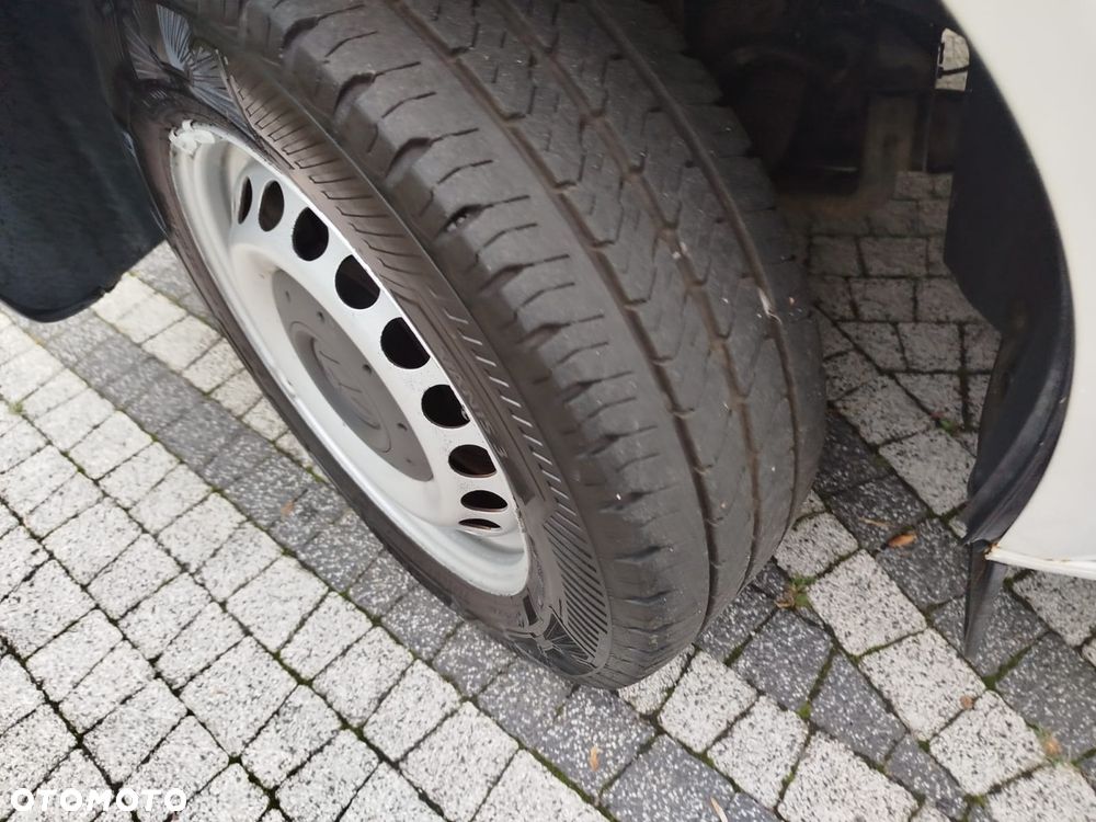 Volkswagen T5 - 25