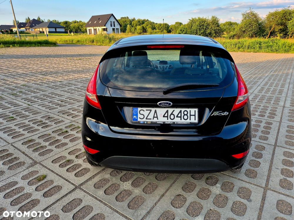 Ford Fiesta 1.25 Celebration - 10