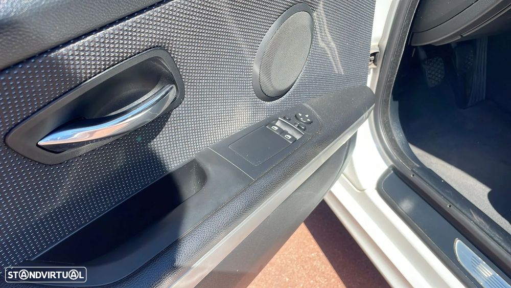 BMW 320 - 12