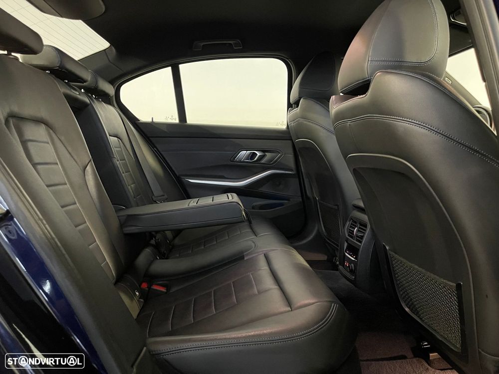 BMW 330 e Pack M Auto - 17