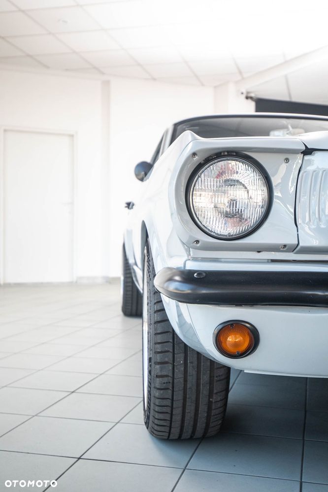 Ford Mustang - 19
