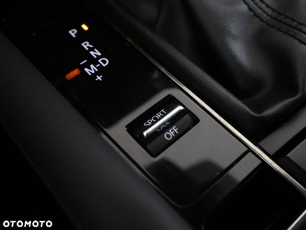 Mazda 3 SKYACTIV-X 2.0 M-Hybrid DRIVE SELECTION - 32