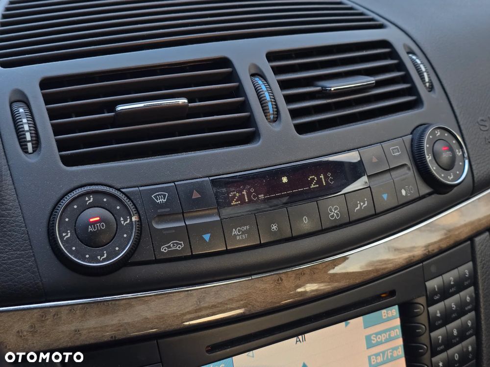 Mercedes-Benz Klasa E 320 Avantgarde - 28