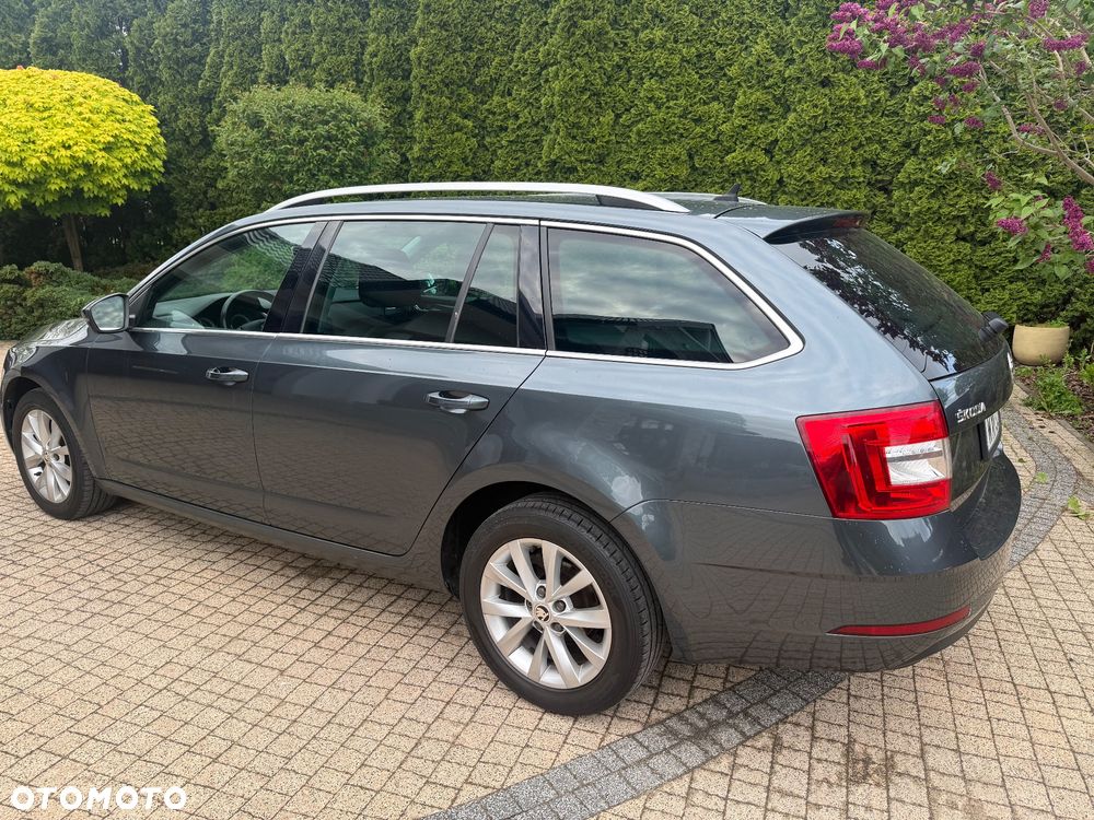 Skoda Octavia 1.6 TDI Premium Edition - 6