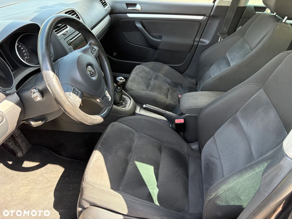 Volkswagen Golf 2.0 TDI DPF Highline - 19