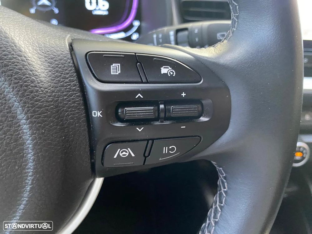 Kia Stonic 1.2 MPi Dynamic - 18
