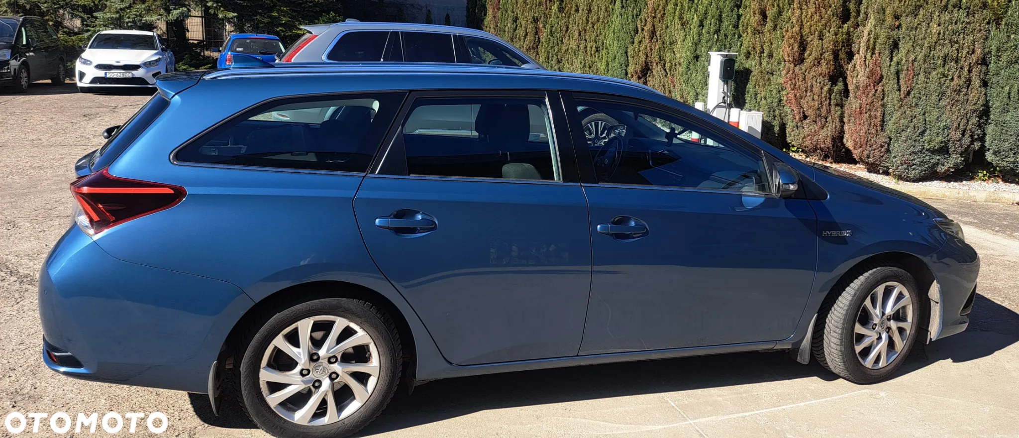 Toyota Auris Hybrid 135 Premium - 2