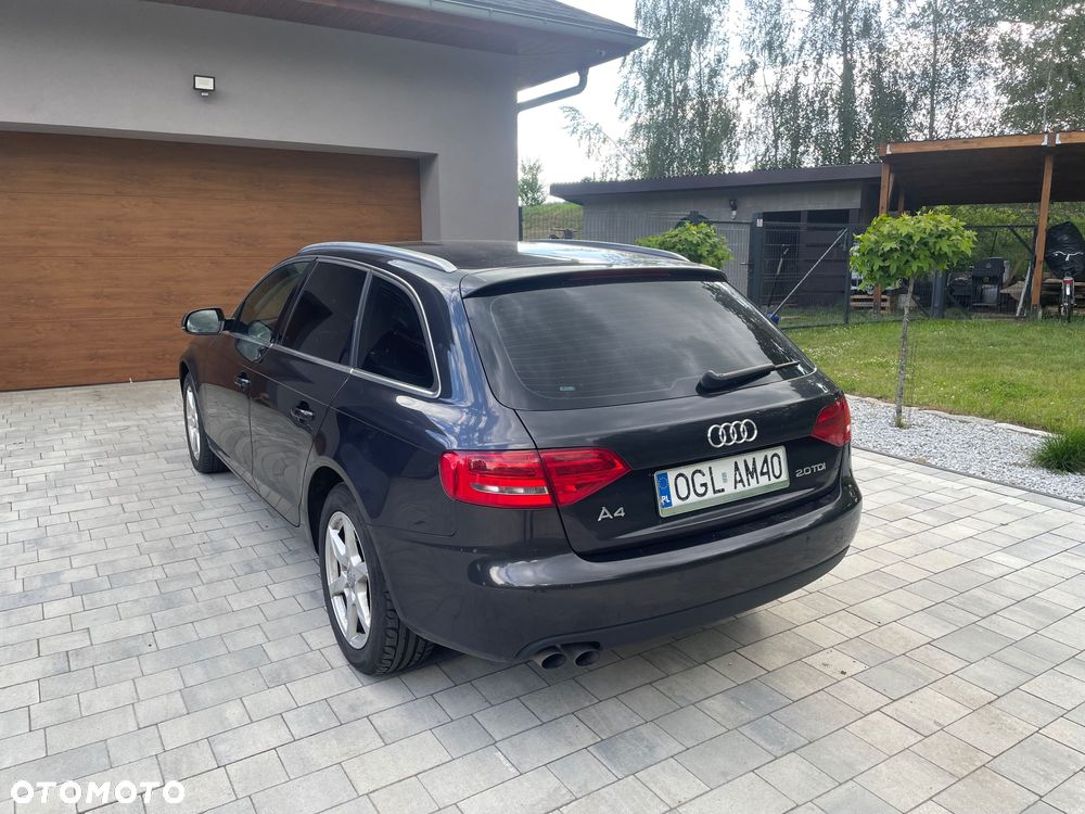 Audi A4 Avant - 4
