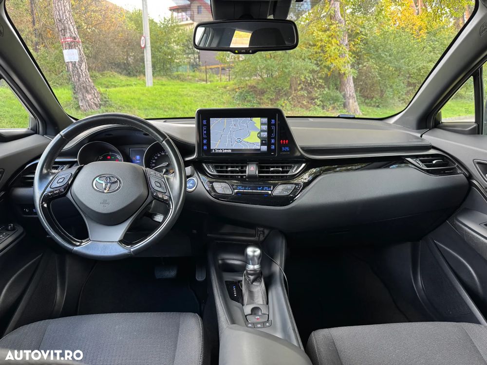 Toyota C-HR Hybrid Business-Edition - 10