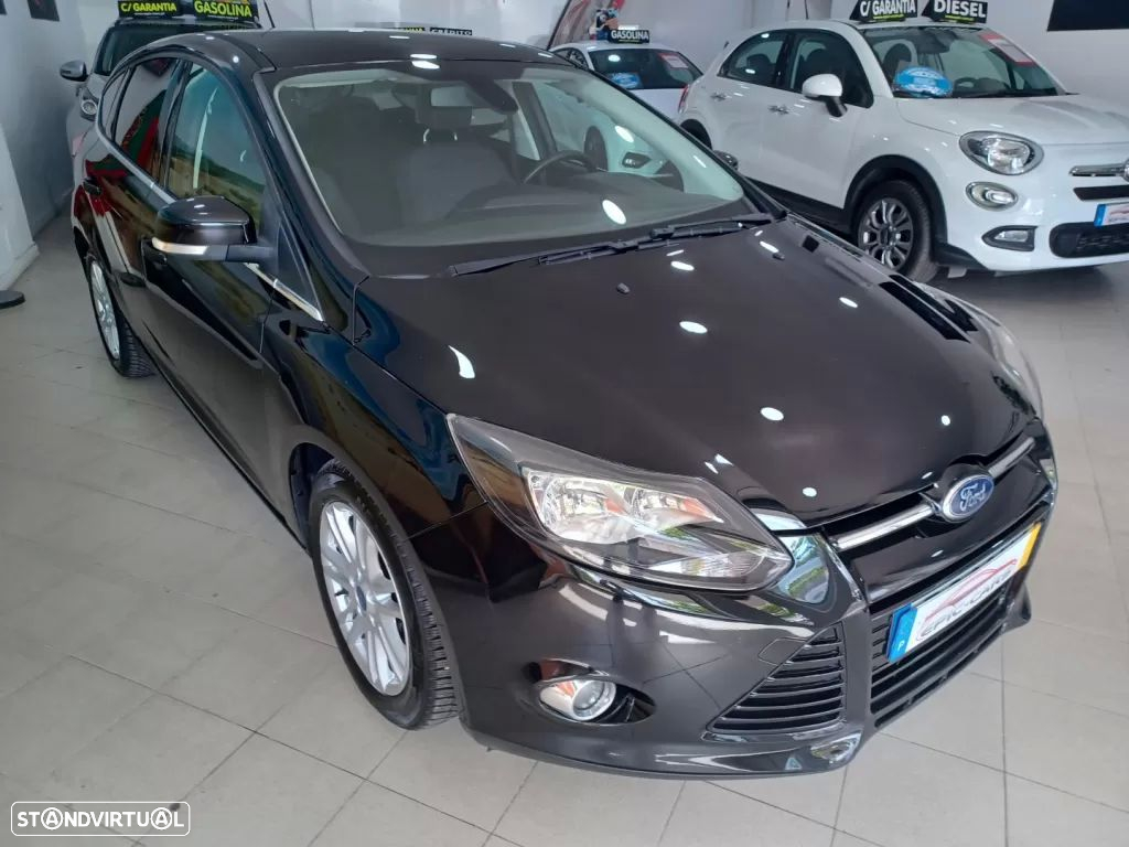 Ford Focus 1.0 EcoBoost S&S TITANIUM - 11