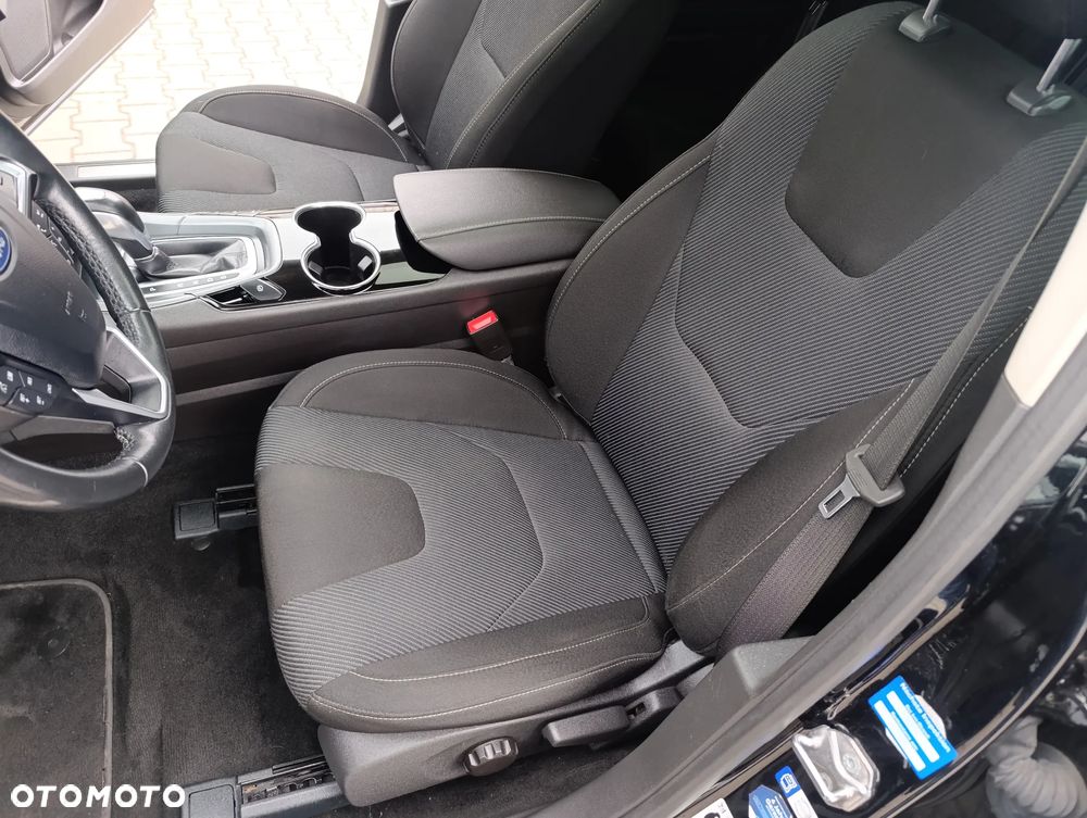 Ford Mondeo 2.0 EcoBlue Titanium - 23