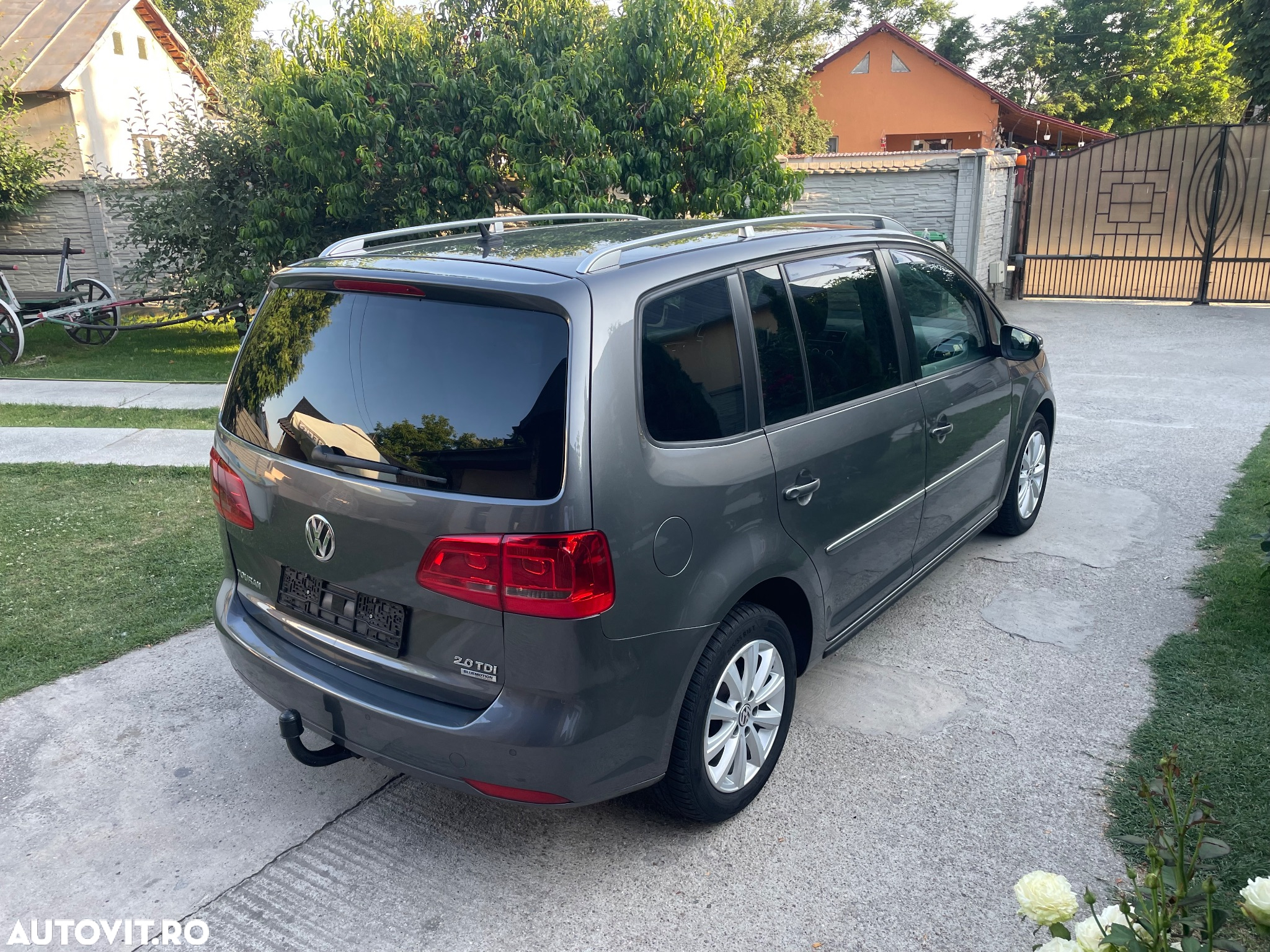 Volkswagen Touran - 6