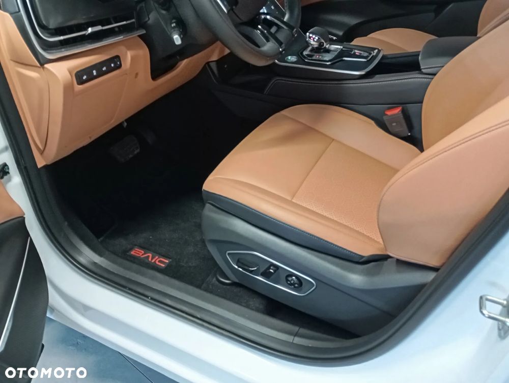 BAIC 7 1.5T Luxury DCT - 15