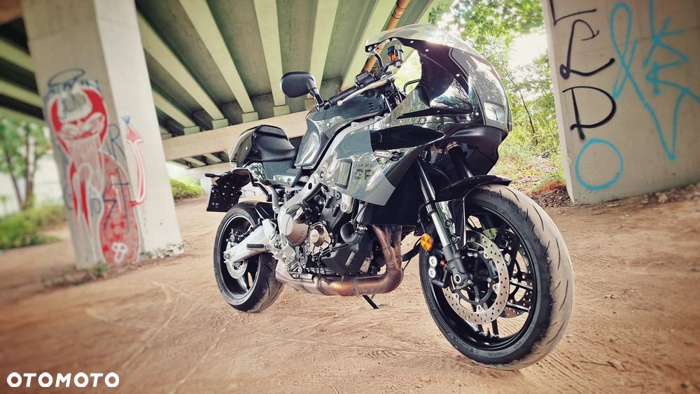 Yamaha XSR - 9