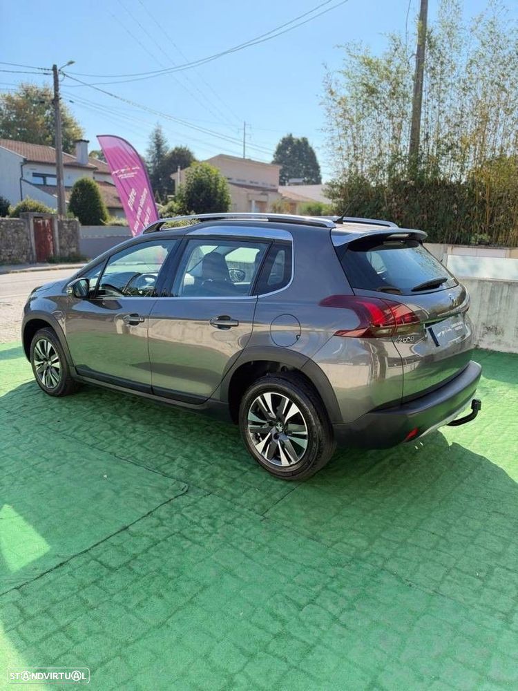 Peugeot 2008 1.2 PureTech Allure - 8