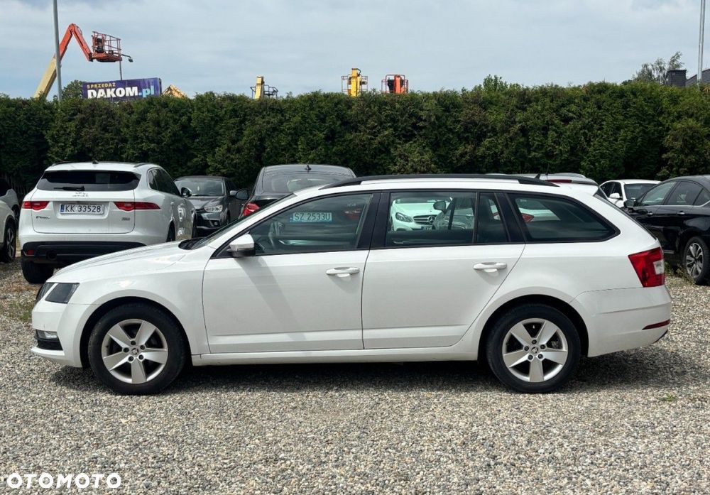 Skoda Octavia - 3