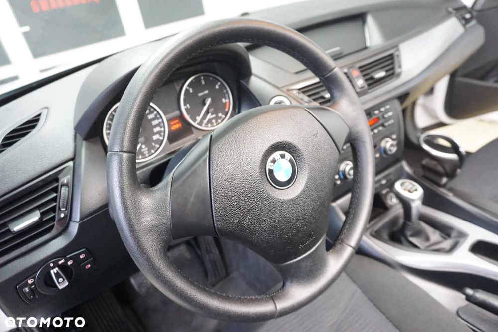 BMW X1 sDrive16d xLine - 21