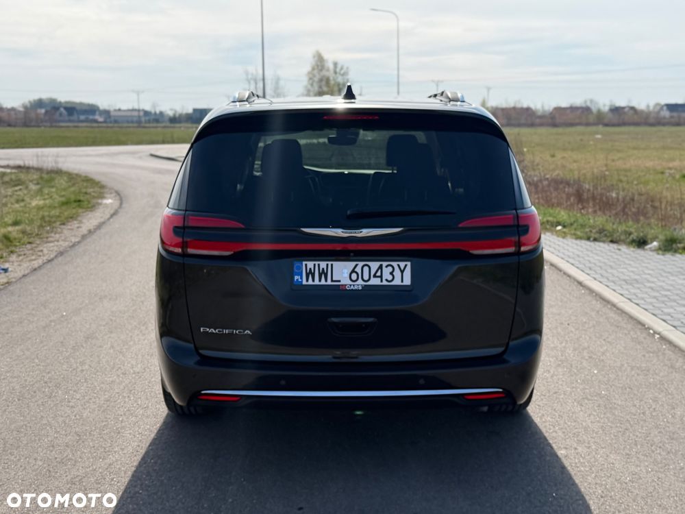 Chrysler Pacifica - 4