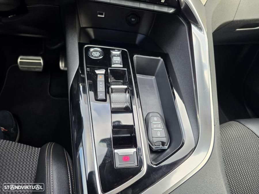 Peugeot 3008 1.2 PureTech GT EAT8 - 32
