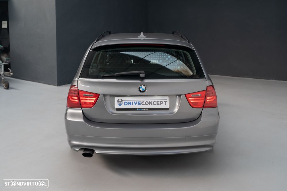 BMW 318 d Navigation Sport - 17