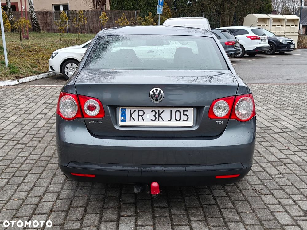 Volkswagen Jetta 1.9 TDI Comfortline - 9