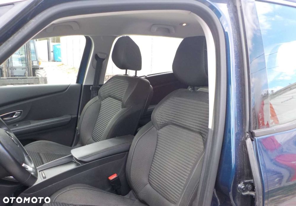 Renault Grand Scenic - 24
