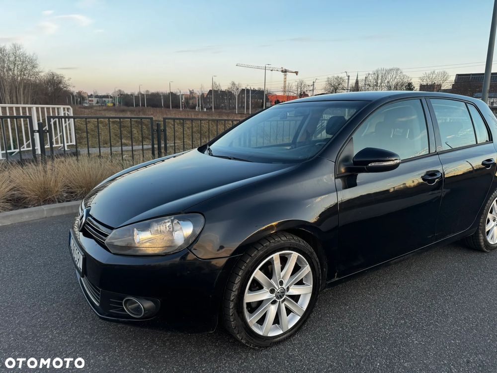 Volkswagen Golf 1.6 TDI DPF Highline - 4