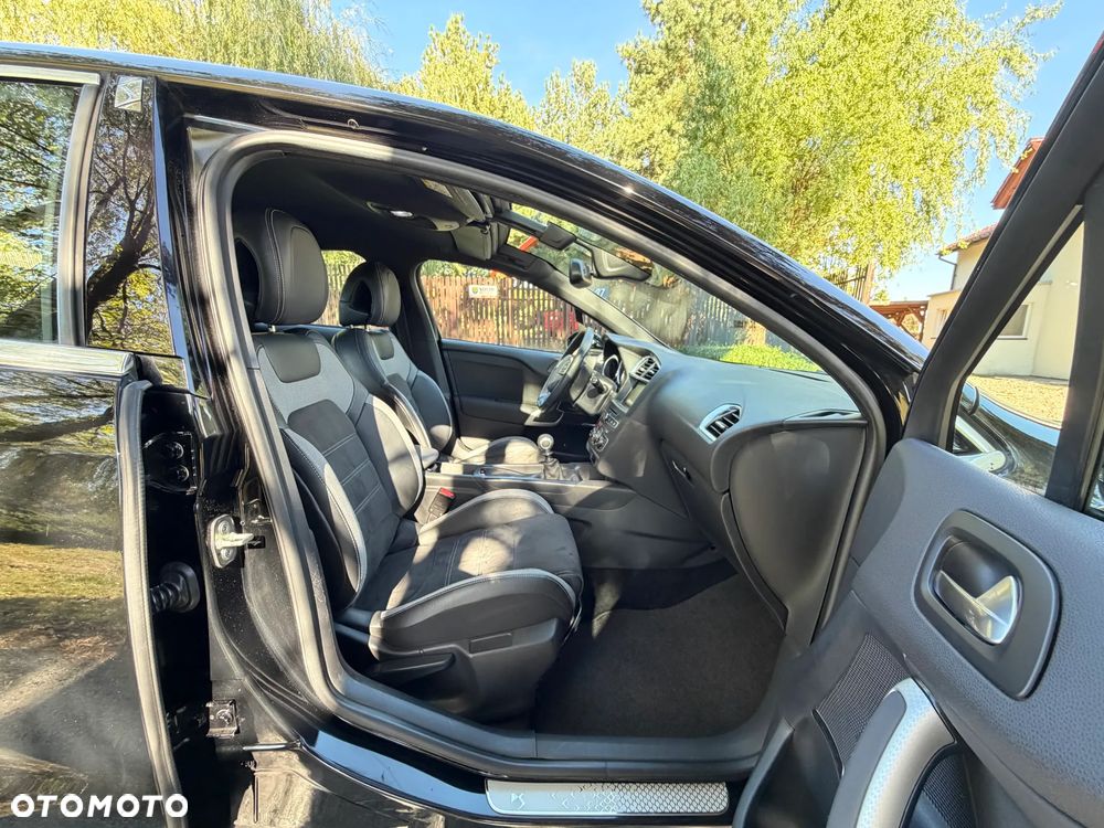 Citroën DS4 PureTech 130 Stop&Start SoChic - 27