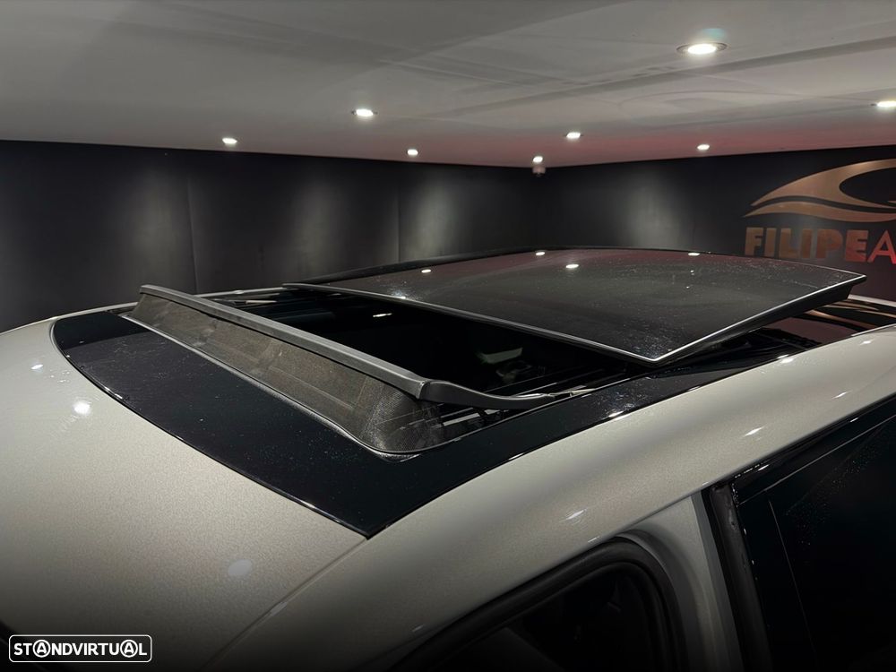 Land Rover Range Rover Evoque 1.5 P300e AWD R-Dynamic Auto - 36