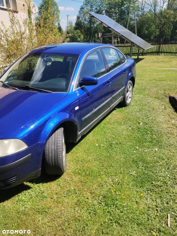 Volkswagen Passat - 2