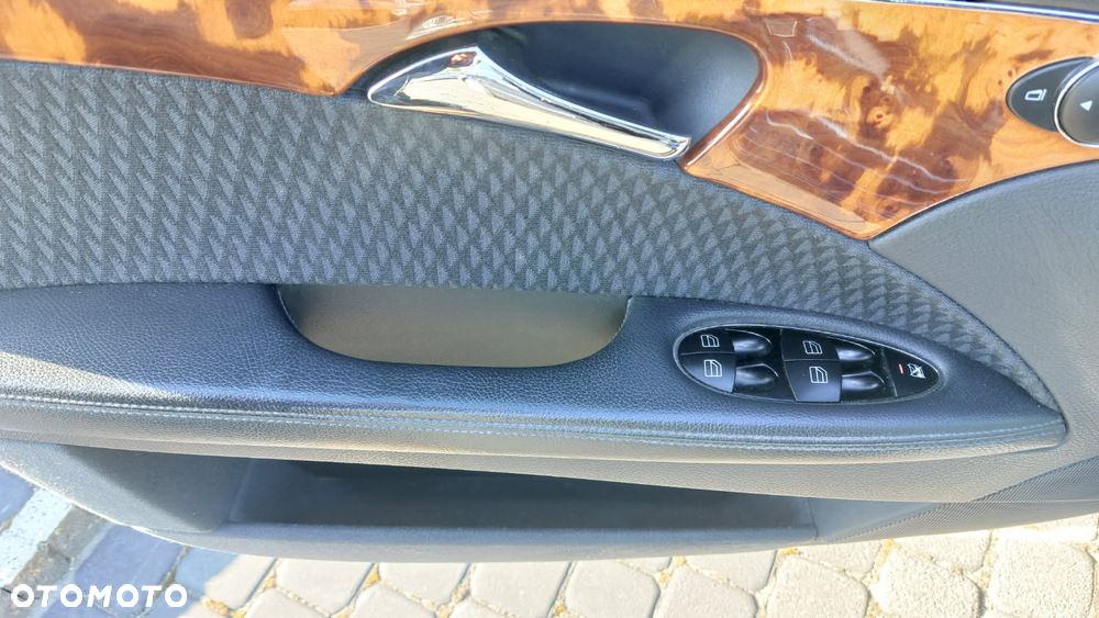 Mercedes-Benz Klasa E 240 Elegance - 14