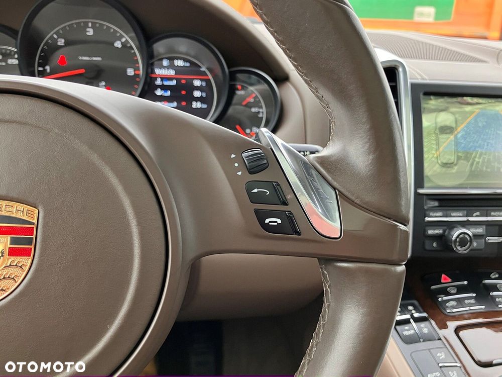 Porsche Cayenne - 35